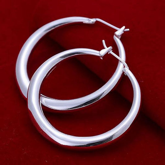 Round plain silver earrings