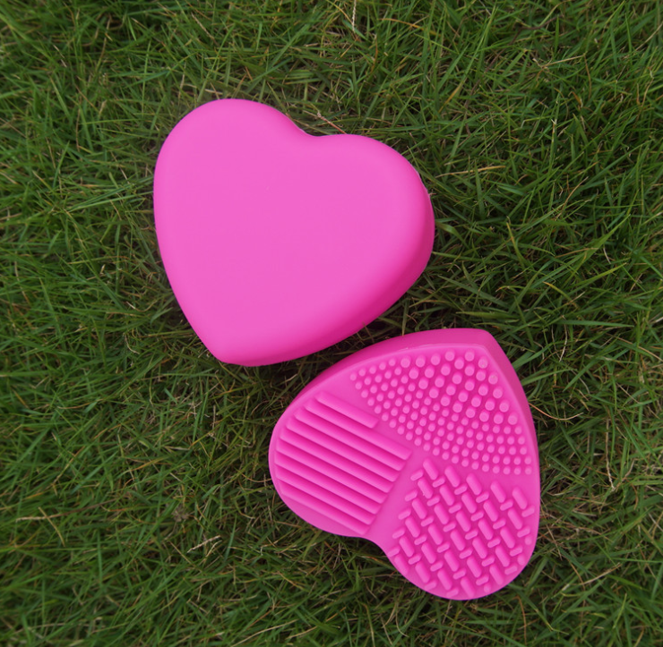 Love Scrubbing Pad Heart-shaped Egg Silicone Heart-shaped Scrubbing Tool